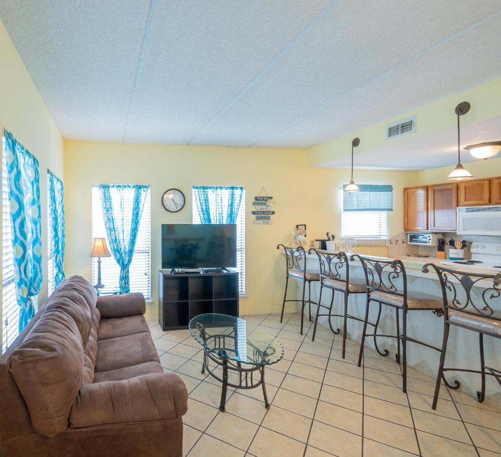 Affordable Spi Family Condo - Walking Distance To The Beach, Sleeps 6, Third Floor, 2025 Traveler Award South Padre Island Esterno foto
