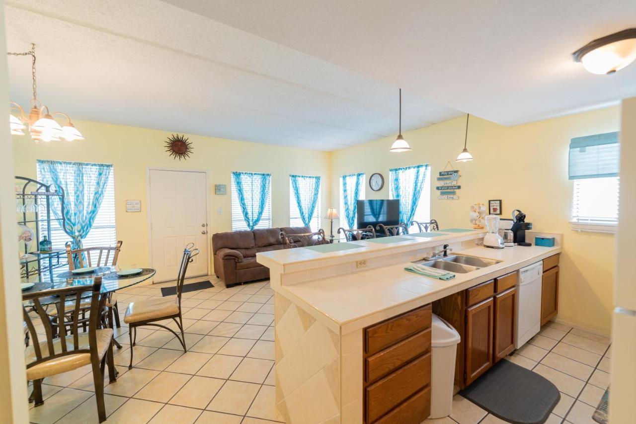 Affordable Spi Family Condo - Walking Distance To The Beach, Sleeps 6, Third Floor, 2025 Traveler Award South Padre Island Esterno foto